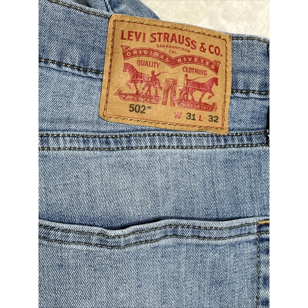 Levi's 502 Mens 31x32 Regular Taper Fit Blue Jeans Casual Rodeo Cowboy Western